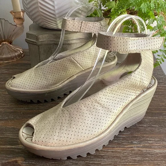 Fly London Yala Perforated‎ Peep Toe Slingback Wedges Shoes Womens 37 / 6.5-7 - Picture 4 of 10